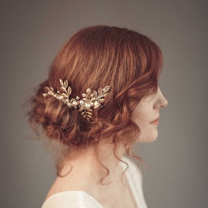 Gold leaf bridal hair comb, Pearl wedding hairpiece, Crystal bridal headpiece, Vintage inspired wedding comb - TYCHE