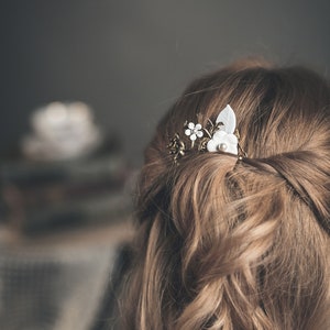 Floral hair comb, Small bridal hair comb, Gold hair accessory Ethel image 2