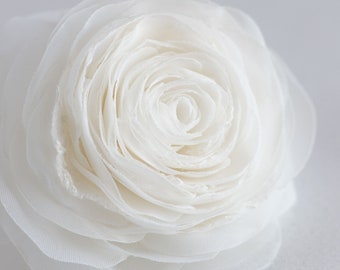 Ivory bridal flower hair clip - Rose hair flower - Bridal hair piece - Flower hair piece