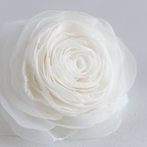 Clip de cheveux de fleur de mariée d'ivoire - fleur de cheveux de rose - morceau de cheveux de mariée - morceau de cheveux de fleur
