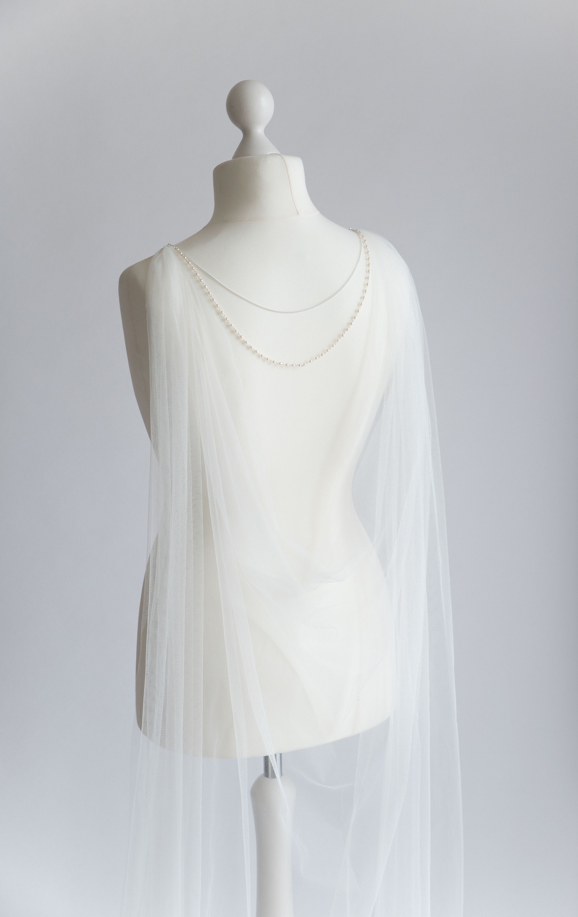 shoulder veil cape