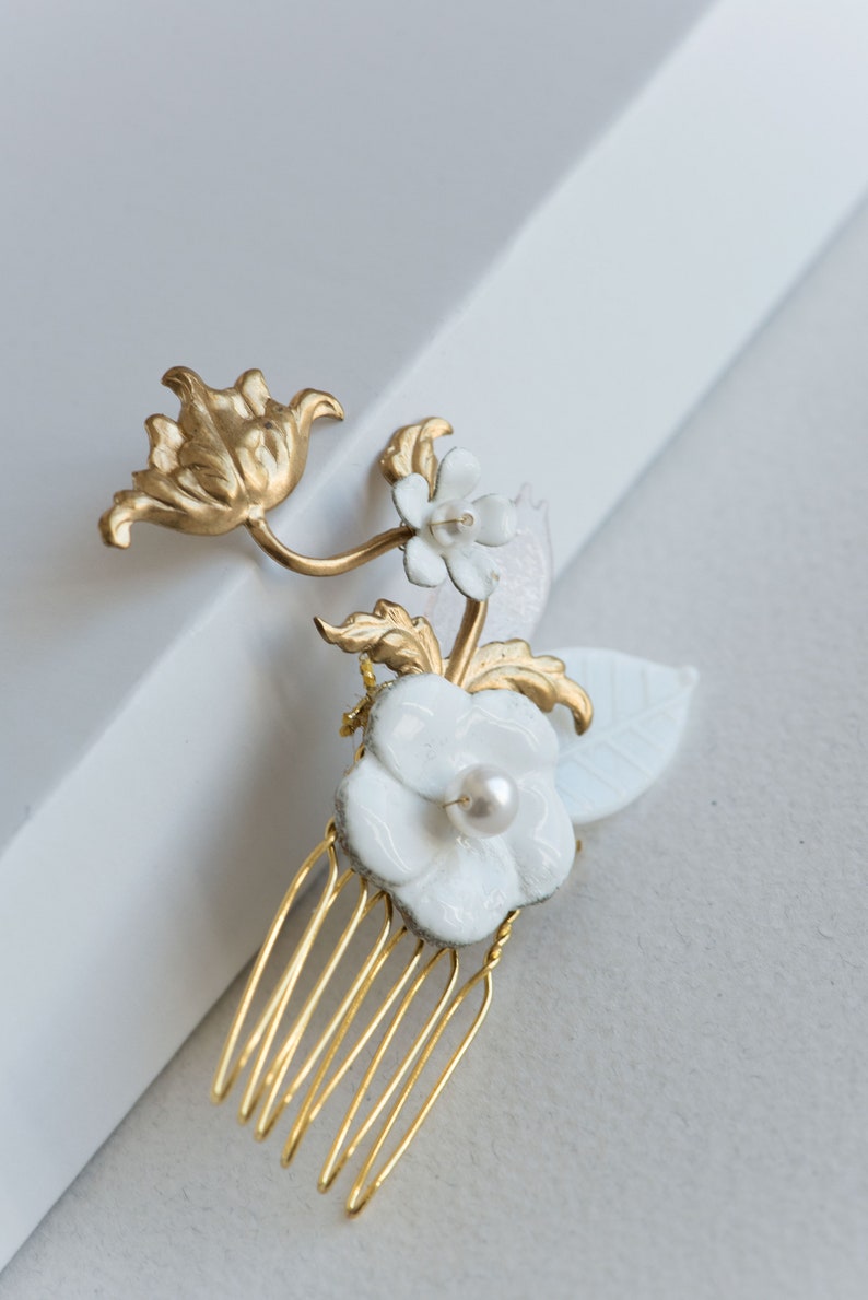 Floral hair comb, Small bridal hair comb, Gold hair accessory Ethel image 4