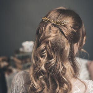 Gold leaf hair comb, Laurel leaf bridal hair piece in gold, silver or rose gold  - ALEXANDRA PETITE