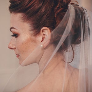 Single tier veil, Barely there veil, Simple wedding veil, Italian tulle veil BLANCHE image 2