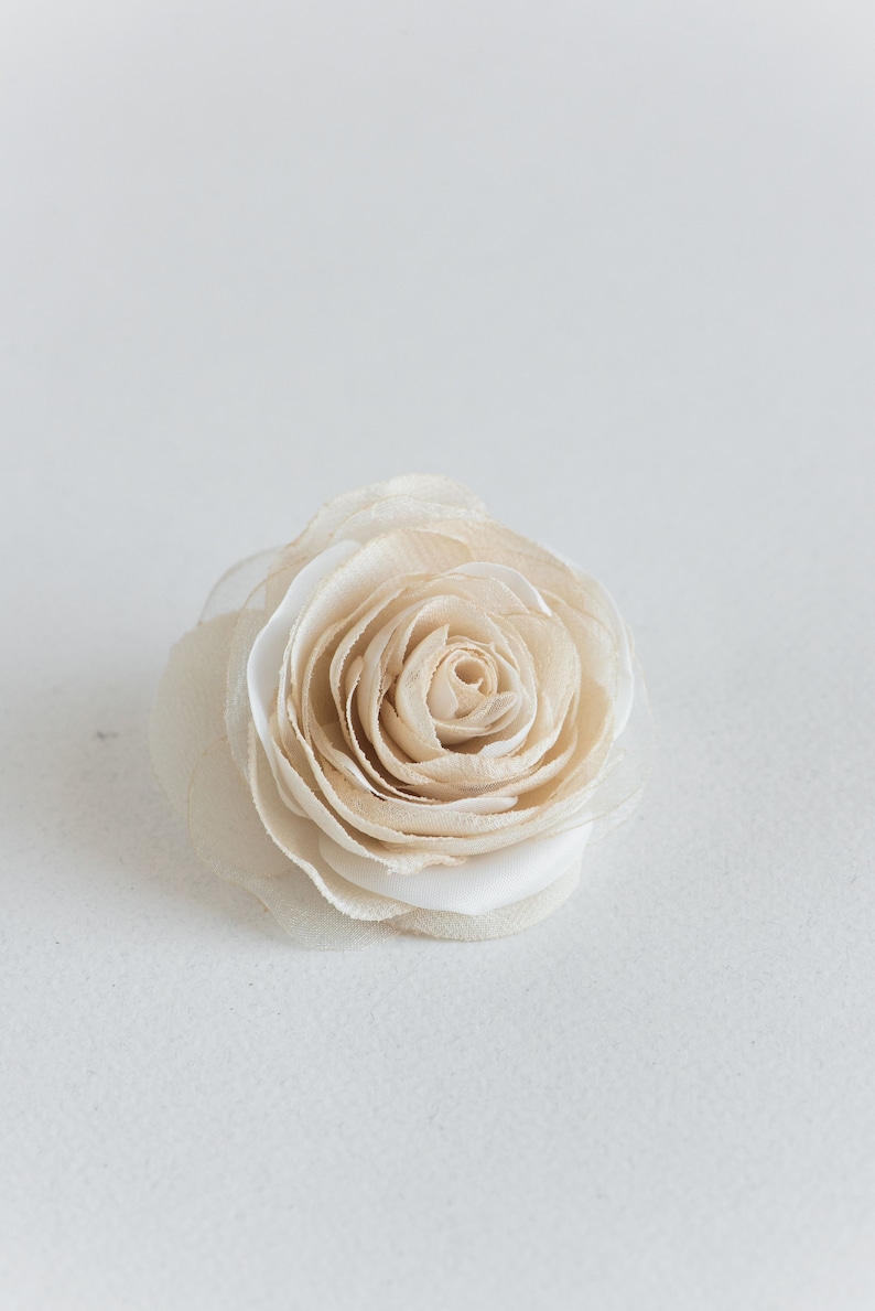 Champagne wedding hair flower Beige rose hair clip Rustic wedding hairpiece Bridesmaid hair flower Wedding hair flower clip image 1