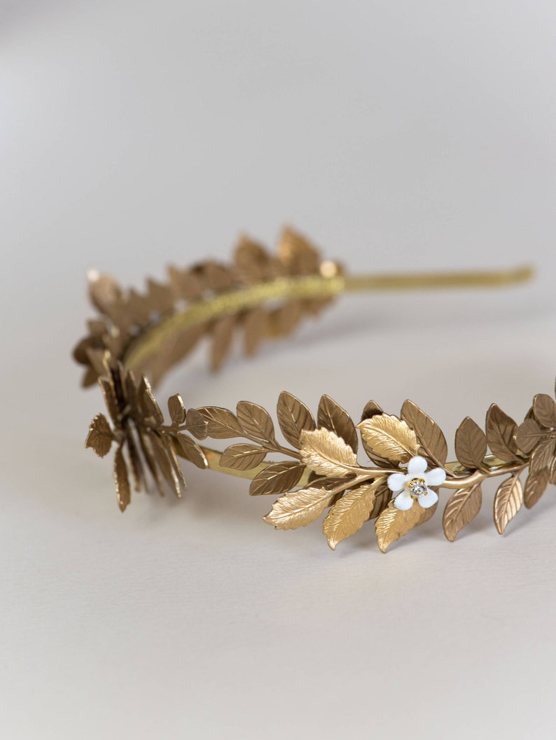 Gold leaf tiara Laurel leaf flower crown Bridal tiara Bridal leaf crown Bridal headpiece Greek goddess hair accessory Aigle image 7