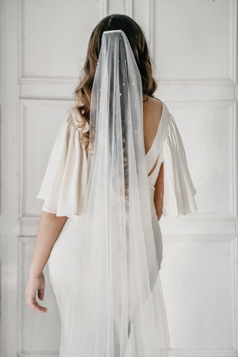 Pearl wedding veil, Bridal veil with pearls, Scattered pearl veil AUGUSTE image 1