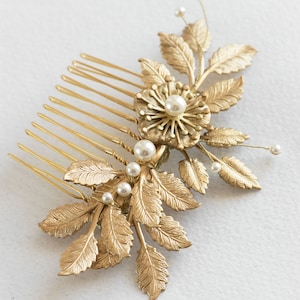 Gold leaf hair comb, Bridal side comb, Gold leaf comb, Gold hairpiece, Gold hair comb DEMETER image 3