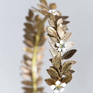 Gold leaf tiara Laurel leaf flower crown Bridal tiara Bridal leaf crown Bridal headpiece Greek goddess hair accessory Aigle image 4