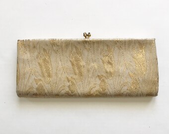 Vintage Gold Lame Clutch, Beautiful Pattern, Inside Pocket Has Some Spots Measures 11" x 5"