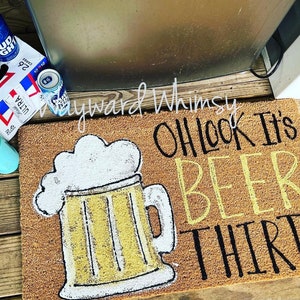 Felpudo de fibra de coco con letras a mano - Beer Thirty 30x17