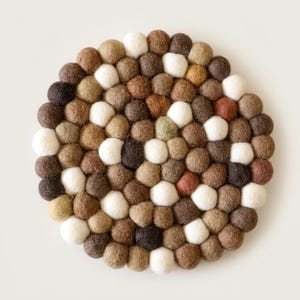 Brauner Mix Wollfilz Topfuntersetzer, hitzebeständiger Topfuntersetzer, Filzkugeln Tischuntersetzer, Topfuntersetzer für heiße Dish Sets