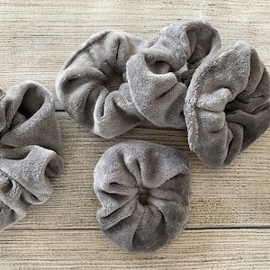 ONE SMALL Bamboo Velour Hair Scrunchie