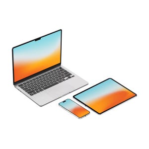 Op de afbeelding: Een zilveren laptop, tablet en smartphone worden getoond tegen een witte achtergrond. De schermen van de apparaten tonen een oranje en blauwe gradiënt. De laptop is open en de tablet en smartphone staan ernaast.