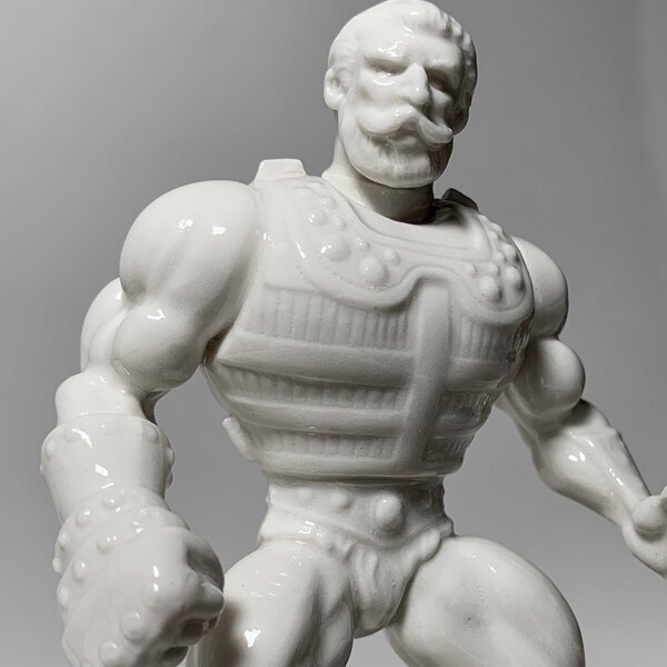 Porcelain Fisto