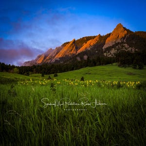 Flatirons Sunrise Art Piece, Captivating Boulder Colorado Scene, Great Wall Art Gift for Nature and Hiking Lovers,