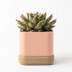 Blumentopf für die Kommode, 3D Druck pastell rosa - holzoptik, Übertopf mit Drainage, Geschenk für Kinderzimmer und Schlafzimmer