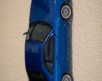 Uchwyt ścienny do modeli samochodów w skali 1/18 z PETG – unoszący się wygląd | JP