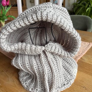 Balaklava mit Kordel integriertem Buff