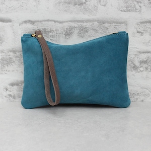 Clutch de ante azul verdoso con muñequera, estuche de ante color petróleo