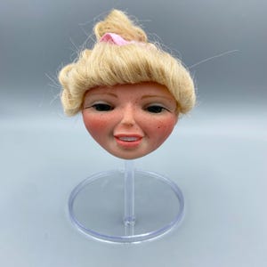 DollFace “Lottie”
