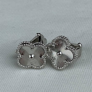 Van Cleef & Arpels Gold VCA Clover Alhambra Clip-On Earrings