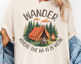 Camiseta gráfica de camping: diseño bohemio de bosque, tienda de campaña y fogata