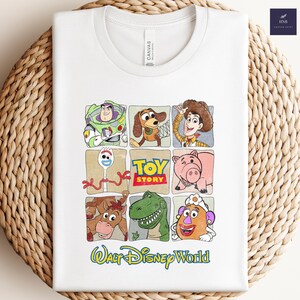 Komfortfarben Toy Story Shirt, Disney World Toy Story Shirt, Sie haben einen Freund in mir Shirt, Toy Story Filmfiguren T-Shirt, Disney Familie