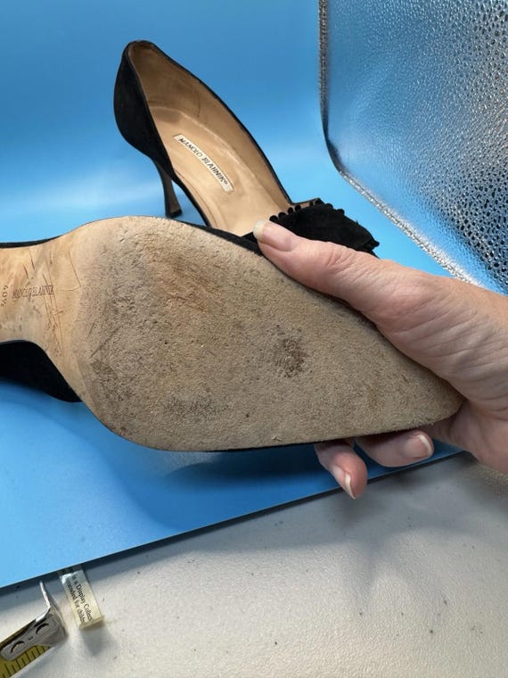 Vintage Manolo Blahnik Heels 40 1/2 Black Suede Fodero Rose