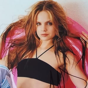 Mena Suvari, American Pie, Autograph Original Signed 10x8 inch Photo