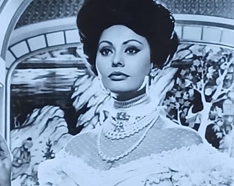 Sophia Loren, Lady L, Signed Autographed 1960's Postcard 6x4 in