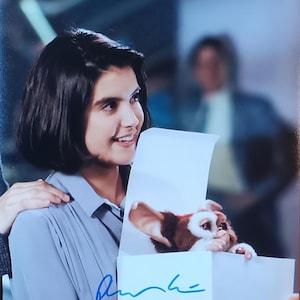 フィービー・ケイツ 直筆サイン入りフォト/写真 Phoebe Cates フィービー・ケイツのサイン入り8x10写真（ホログラムCOA付き