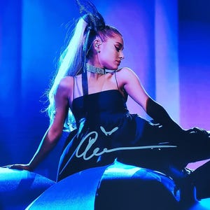 Ariana Grande, Sam & Cat, Autograph Original Signed 10x8 inch Photo