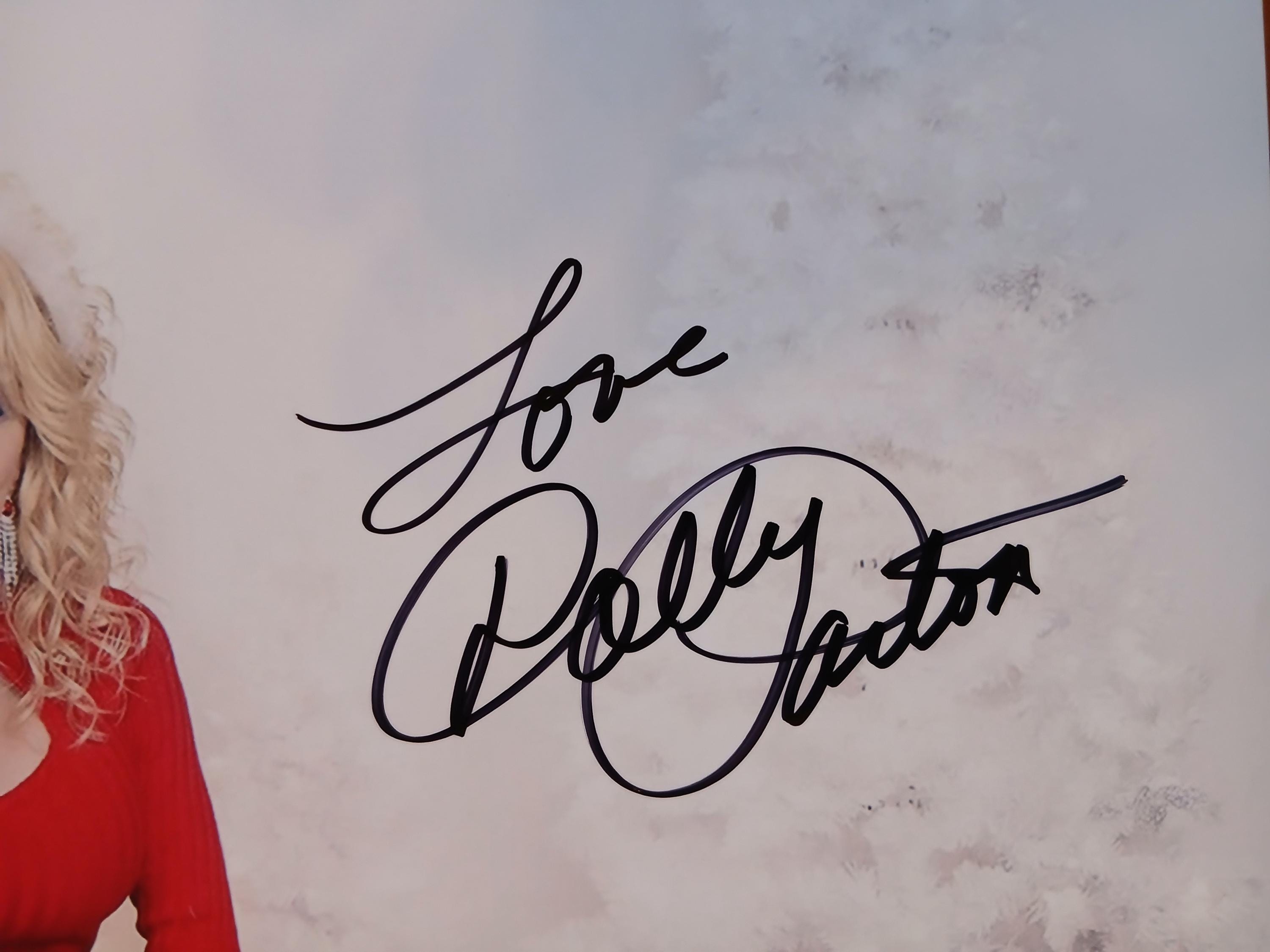 Dolly Parton, Queen of Country, Autograph Original Signed 9x8 Inch