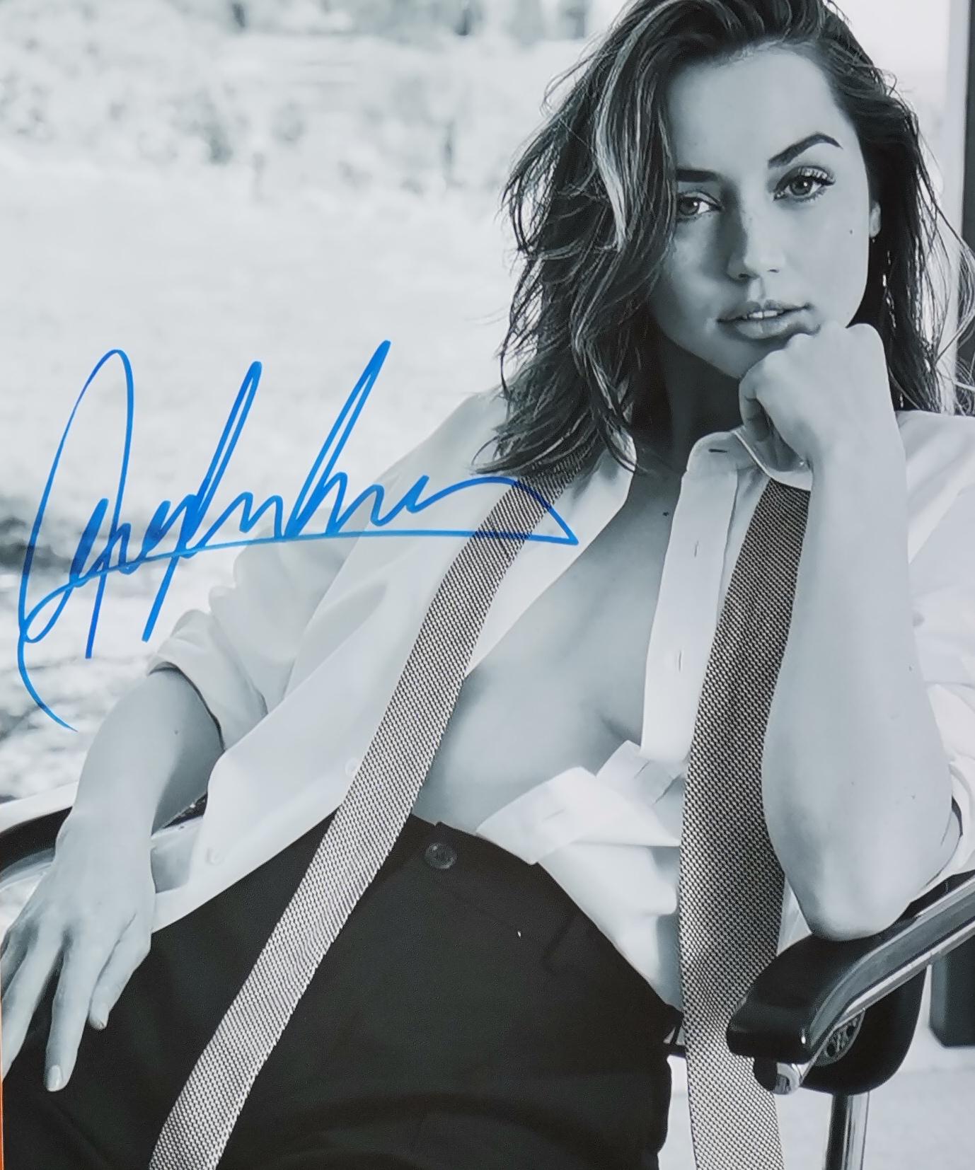 Ana de armas signed - Etsy 日本