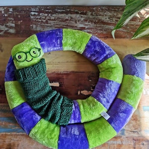 200cm Giant Worm Plush Toy - Your Toy Story Enthusiast Friend