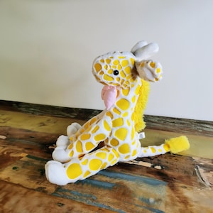 Seated Giraffe plush, embroidered spots giraffe toy in white plush with bright yellow embroidery spots, unique precious gift