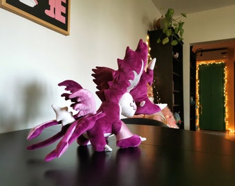 ヴェイドレキ ドラゴン ぬいぐるみ、アマランサス ピンク、重量感