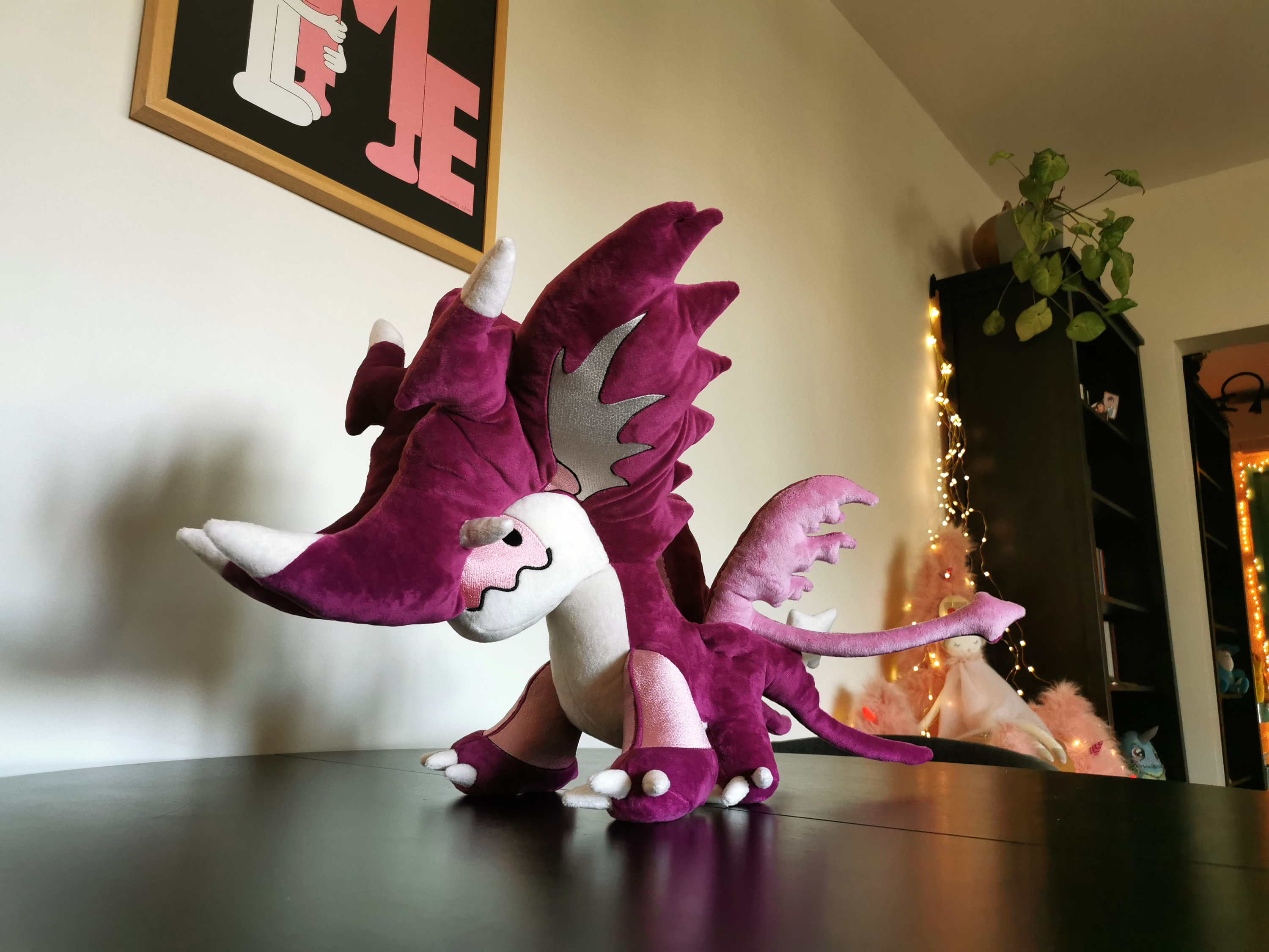 ヴェイドレキ ドラゴン ぬいぐるみ、アマランサス ピンク、重量感