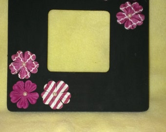 Black with Pink and White Floral 3.5X3.5 Picture Frame