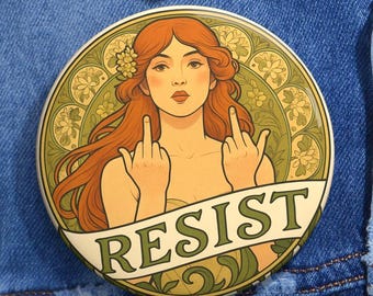 Widerstehe Trump Pin oder Magnet: Anti-MAGA Politischer Protest Aufnäher