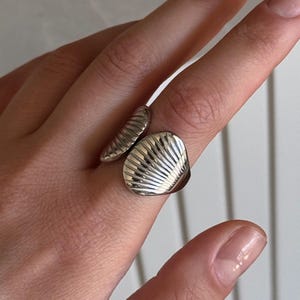 Shell Ring Adjustable Ring Non Tarnish Ring Chunky Ring Beach Jewelry Unique Ring Minimalist Ring Boho Ring Ocean Jewelry Dainty Rings