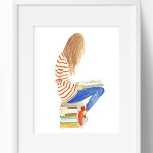 Ilustración amante del libro de acuarela chica con libros y estampado de rayas imagen 1