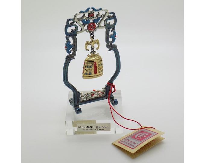 Vintage Italian Handmade Genuine Silver Ritual Chinese Bell with Stand by Etruria of Florence, 1980s Solid 800 Silver Chinoiserie Sculpture