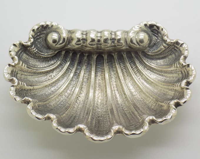 3.4-oz. Vintage Italian Handmade Genuine Silver Shell Shaped Trinket Tray made in Alessandria (Piedmont)