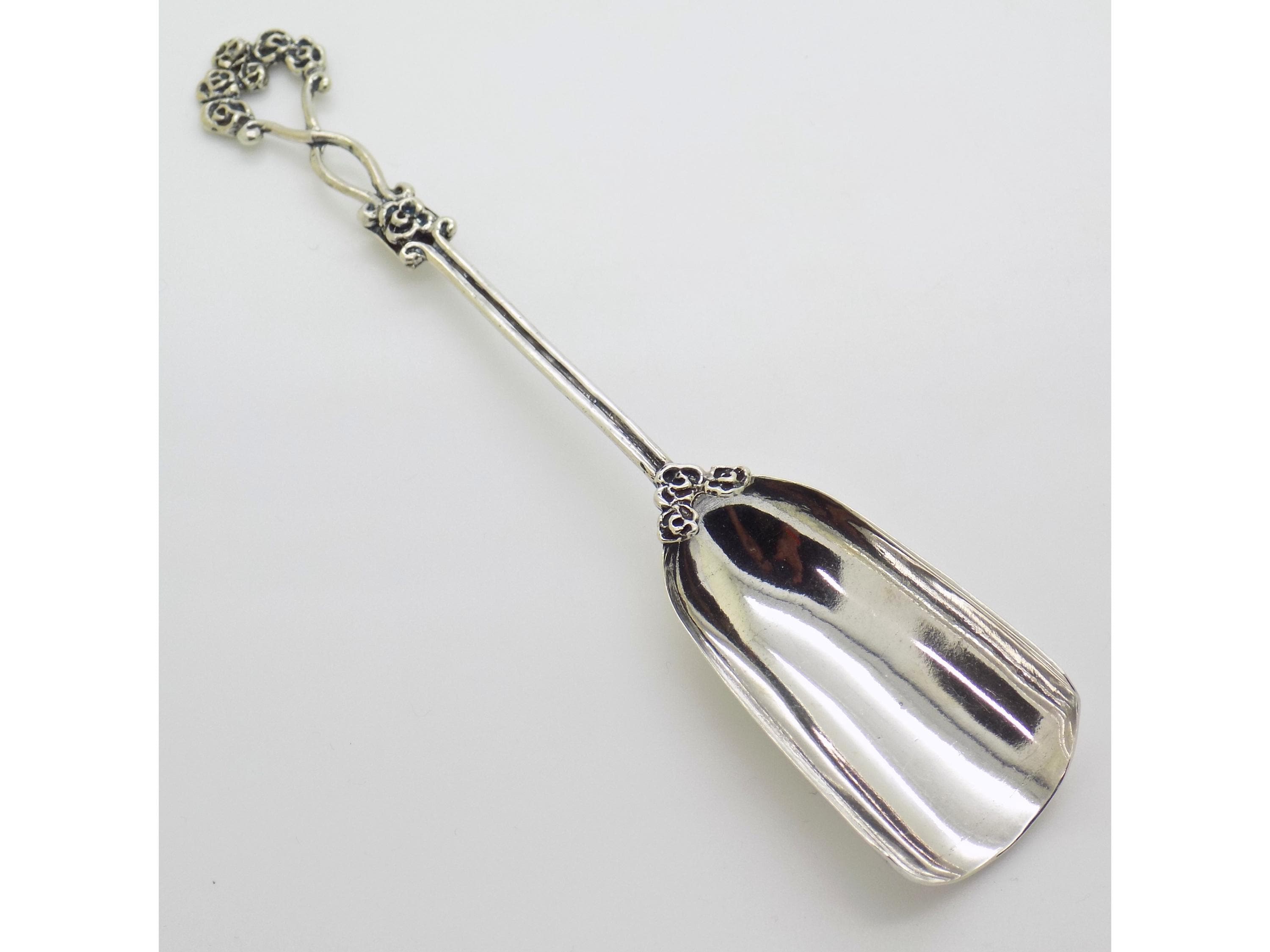 イタリア製 アンティーク シュガーポウル （800シルバー／手作業製） イタリア製 アンティーク シュガーポウル （800シルバー／手作業製