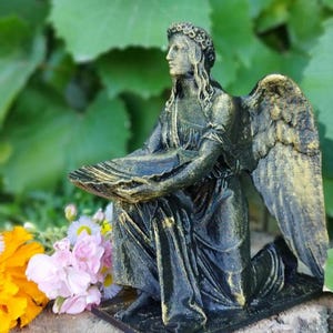 Classic Bust Statue, 15 cm Neoclassical Home Decor Artistic Sculpture Gift for Art Lovers Angel Protector