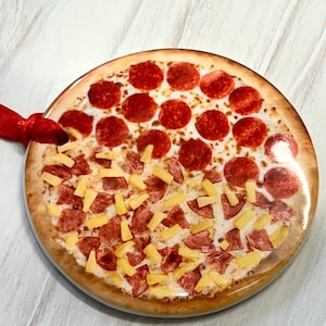 Pizza Christmas Ornament | Pizza Gifts | Deep Dish Lover | Pizza Party | Hawaiian Pizza | Pineapple Ham Pepperoni | Thin Crust |