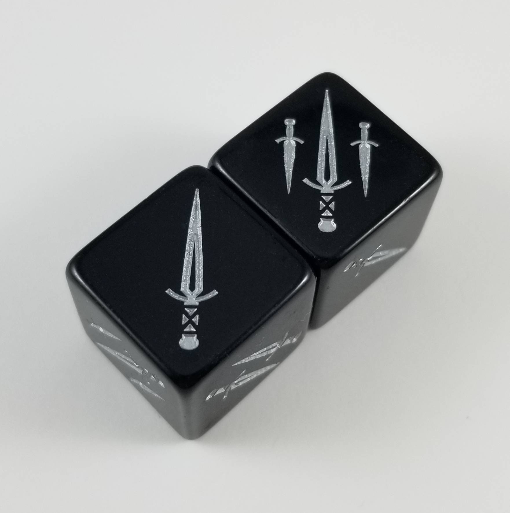 Dagger Dice / Set of 2 / D6 - RPG, Rogue Class