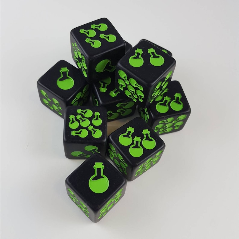 Bottle Dice / Set of 2 / D6 Potion Magic Dnd Etsy